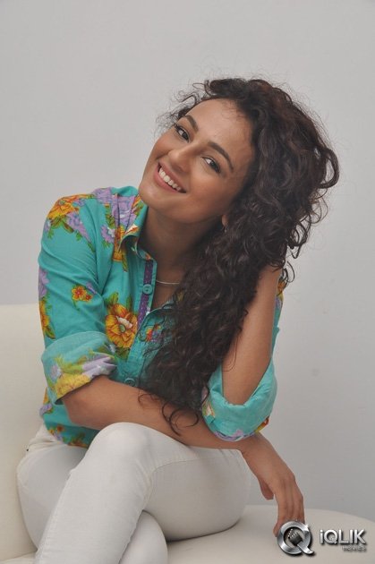 Seerat-Kapoor-at-Run-Raja-Run-Movie-Press-Meet